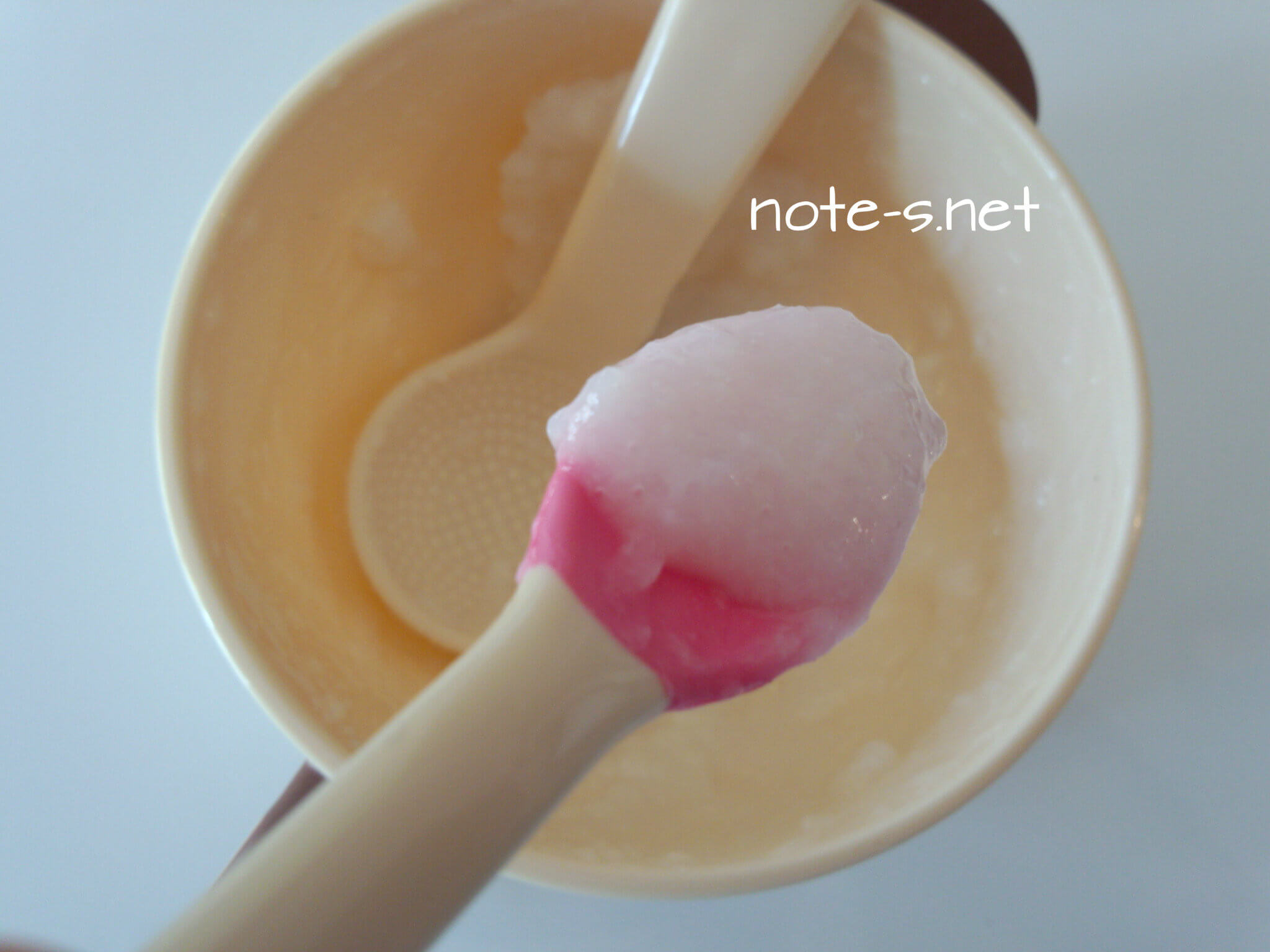 離乳食1ヶ月1週目:おかゆデビューしました。